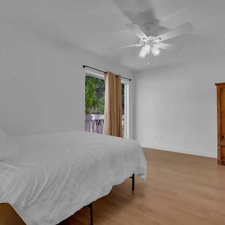 Condo Near Downtown Austin!